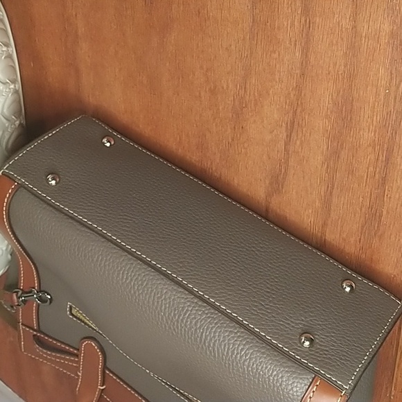 Dooney and Bourke satchel Bag - Picture 12 of 15